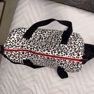 ALOHA Collection White Duffel with Pink Accents zippered Gym bag